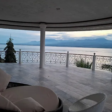Eden Resort