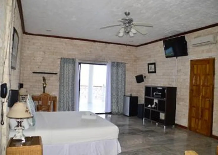 Resort Eden 3*