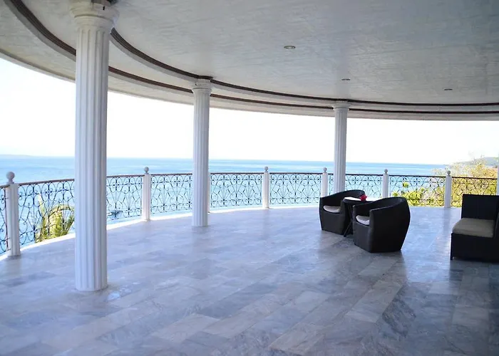 Eden Santander